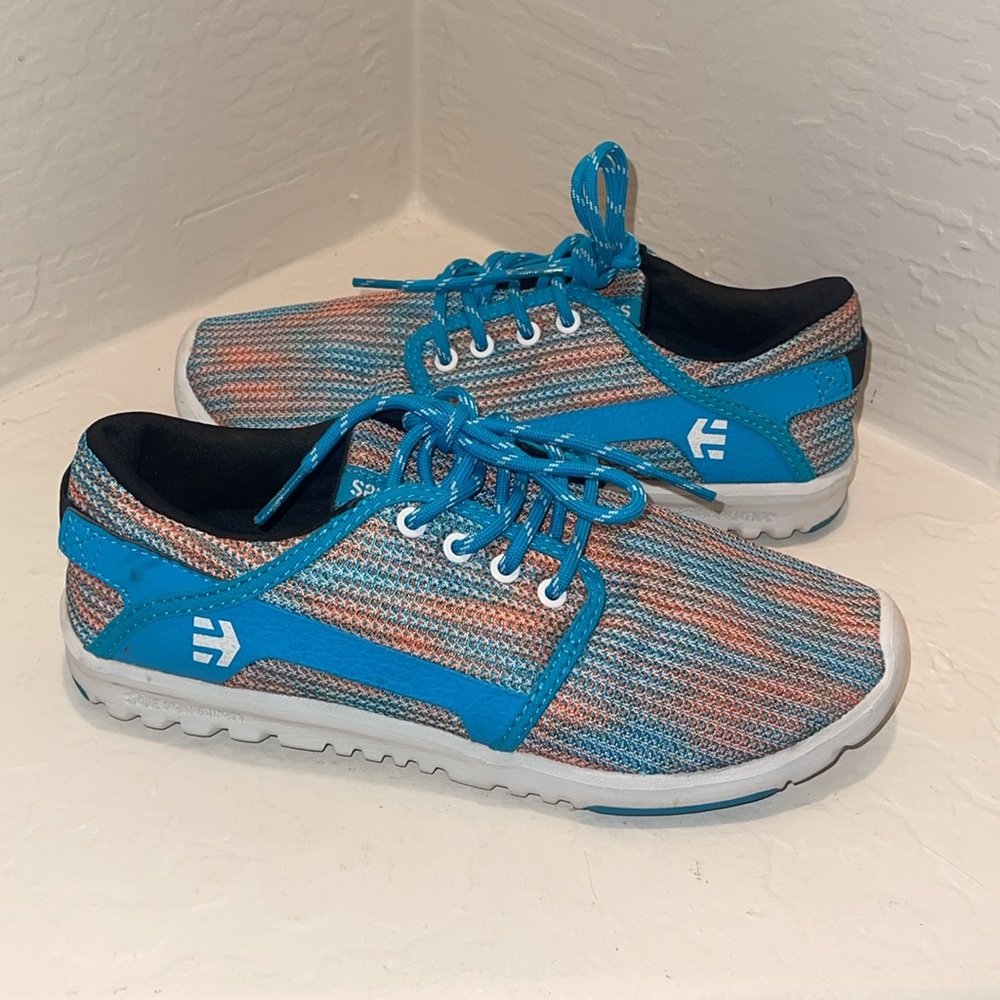 ETNIES SCOUT WOMAN’S SHOE BLUE/MULTICOLOR TOP SZ 8 PRE OWNED EXCELLENT CONDITION - Picture 5 of 15
